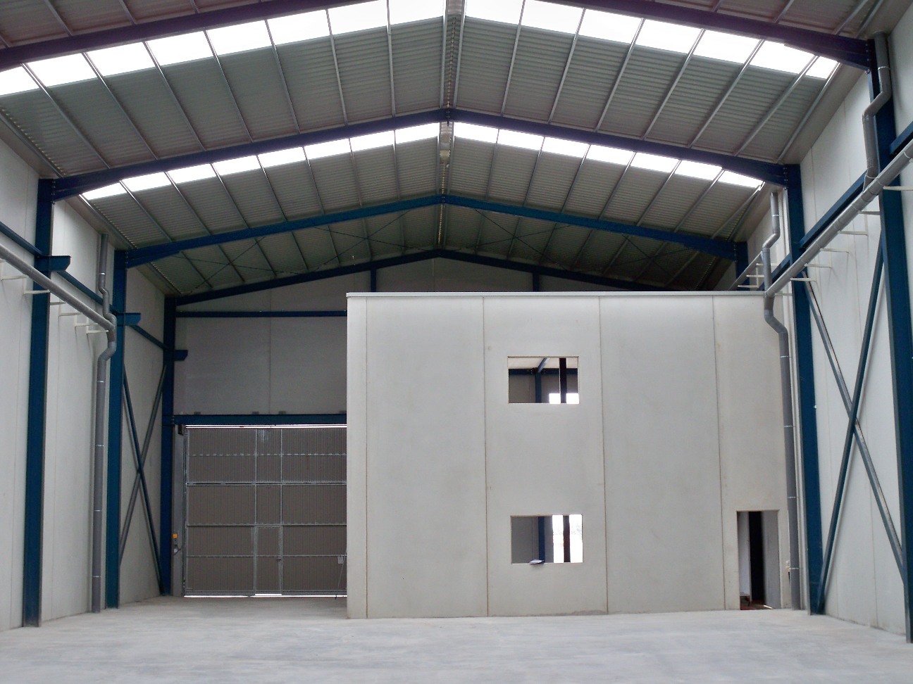 Alquiler y Venta de Naves Industriales en Los Camachos
