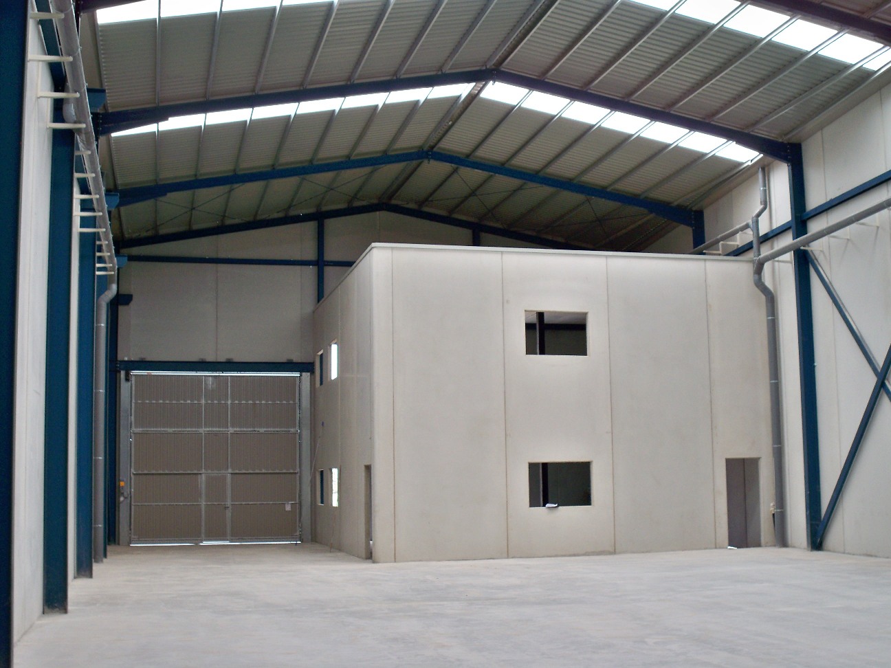 Alquiler y Venta de Naves Industriales en Los Camachos