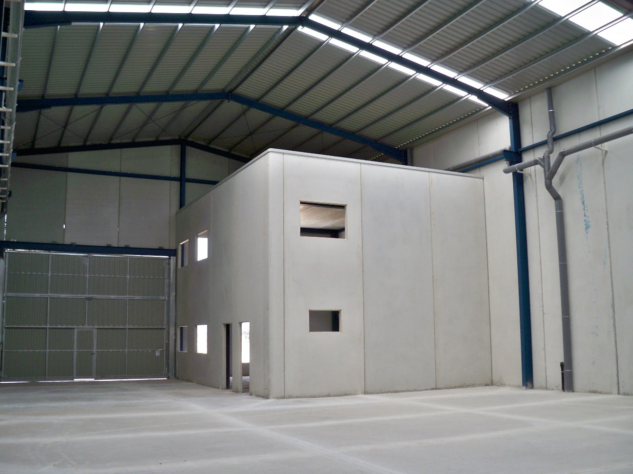 Alquiler y Venta de Naves Industriales en Los Camachos