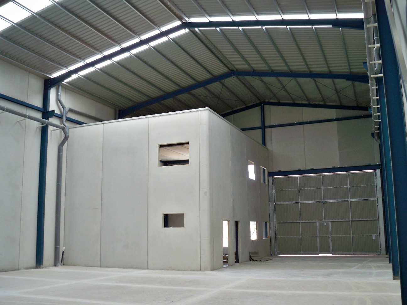 Alquiler y Venta de Naves Industriales en Los Camachos
