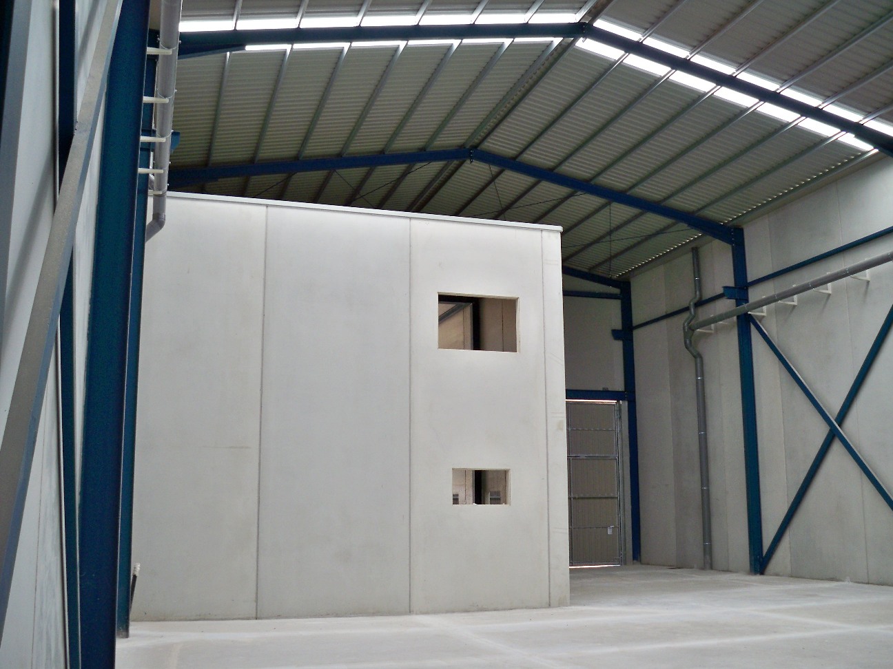 Alquiler y Venta de Naves Industriales en Los Camachos