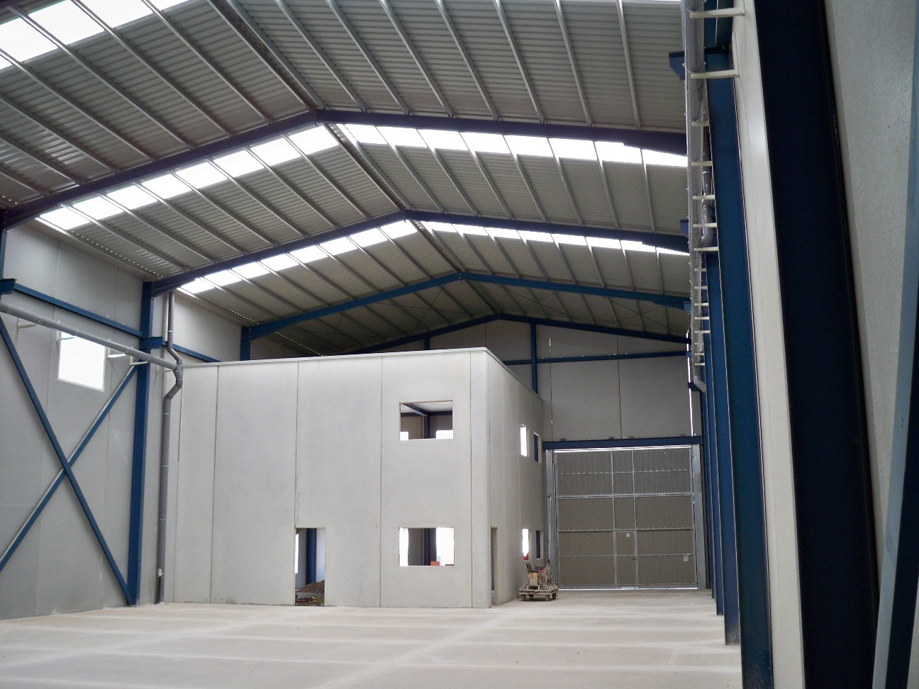 Alquiler y Venta de Naves Industriales en Los Camachos