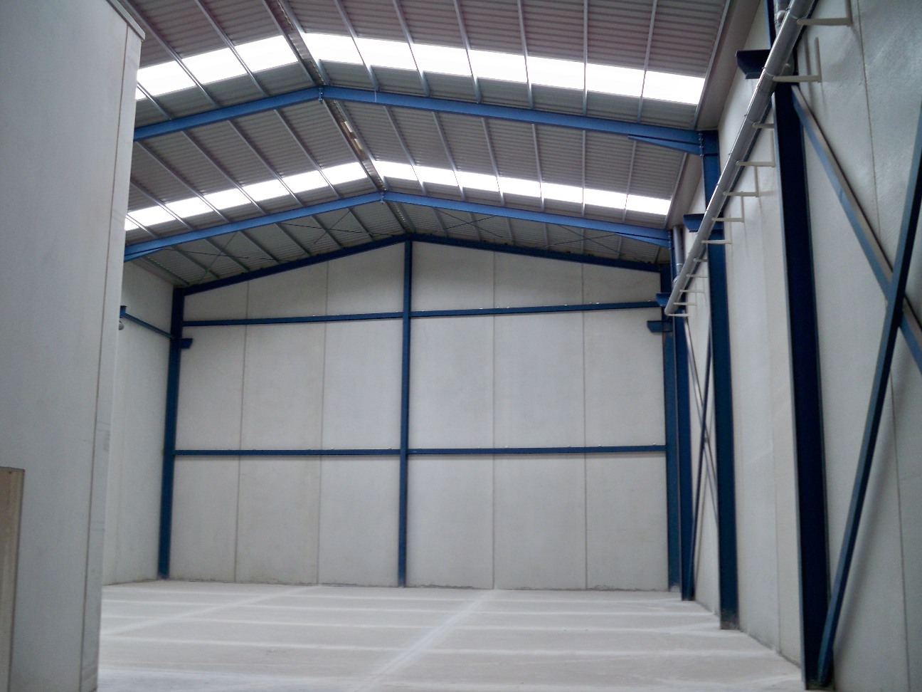 Alquiler y Venta de Naves Industriales en Los Camachos