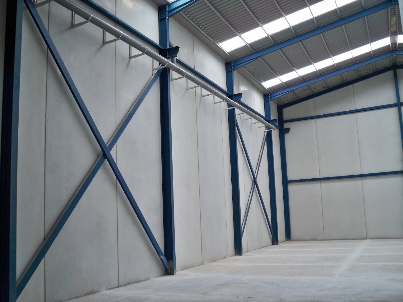 Alquiler y Venta de Naves Industriales en Los Camachos